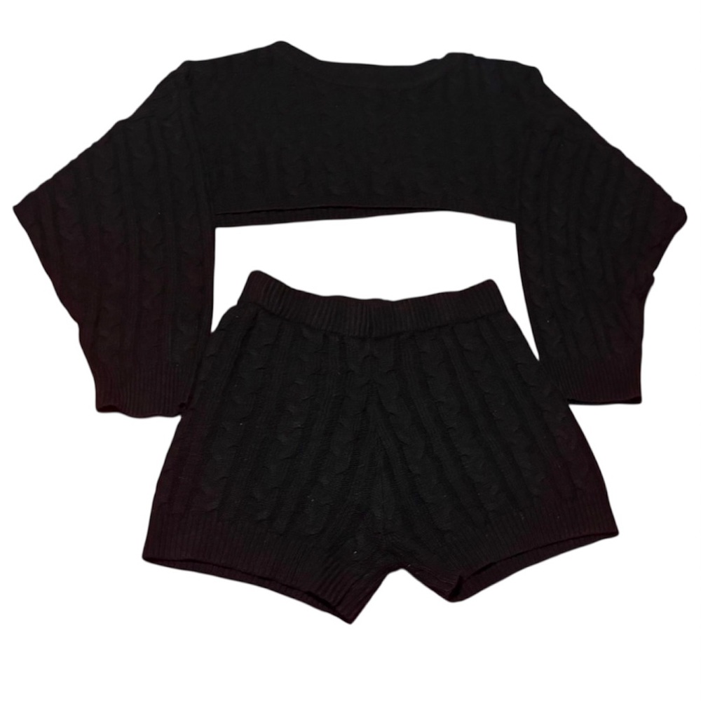 Fashion Nova Cable Knit Long Sleeve Crop Top & High Waisted Shorts SZ Large Set